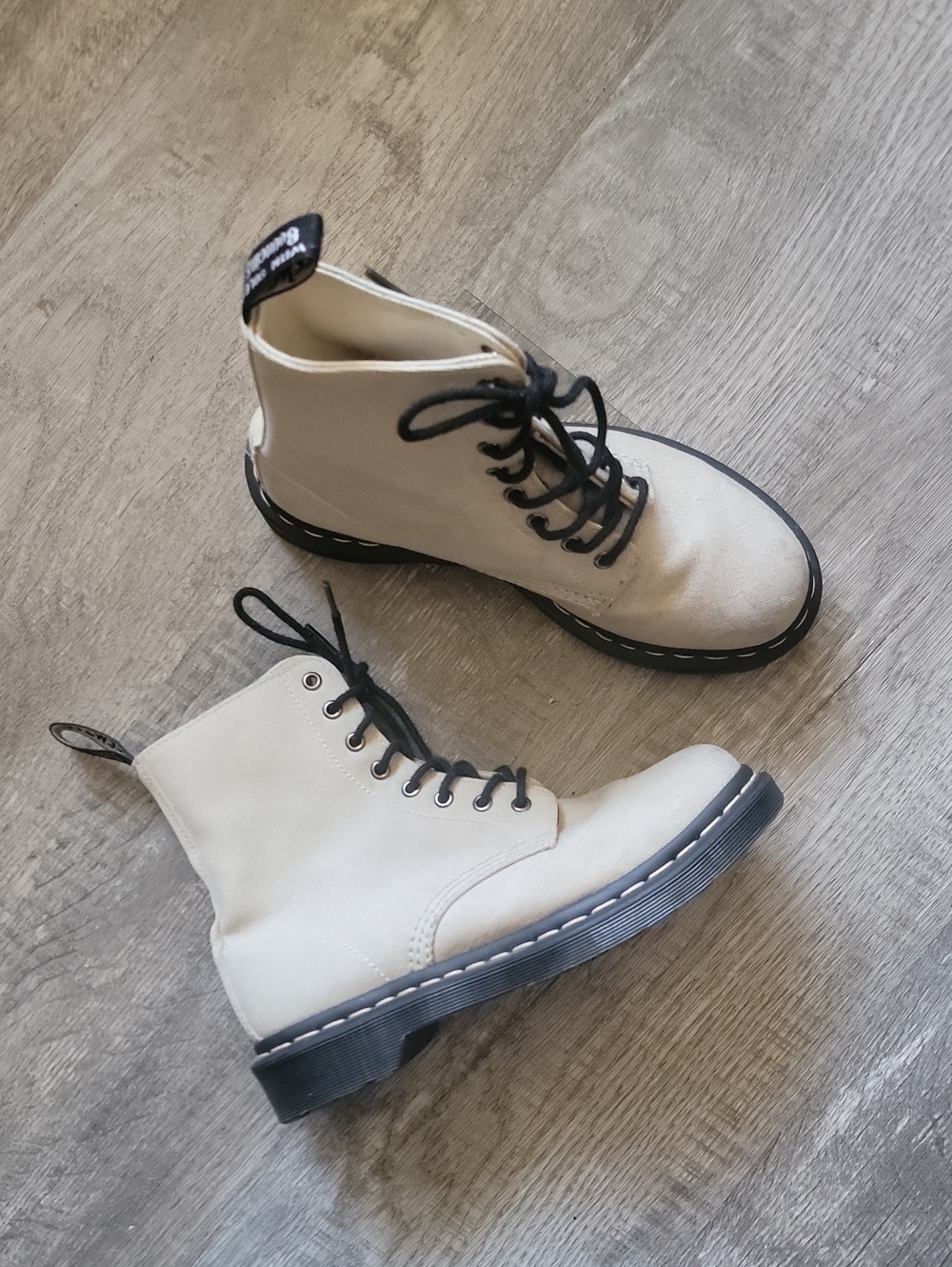 Women's Size 8 Canvas Airwair Dr. Martins